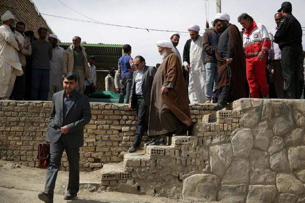 بازدید نماینده رهبری از مناطق زلزله زده خراسان رضوی