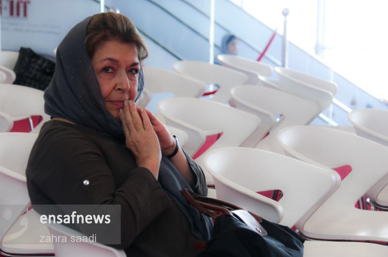 لیلی گلستان