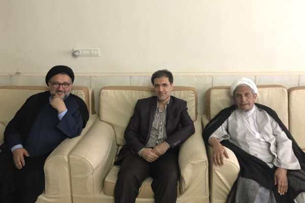 دیدار کروبی و ابطحی با آیت الله صانعی و آیت الله بیات
