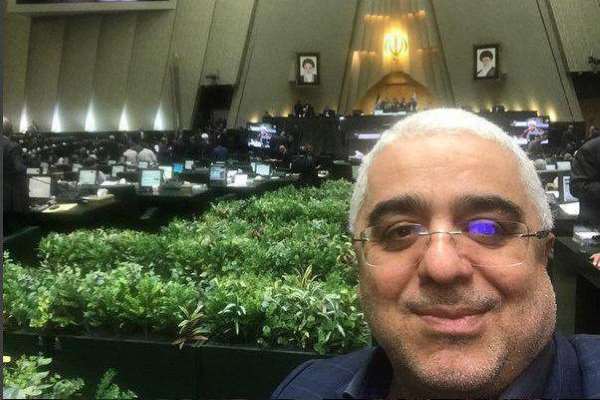 توضیح جعفرزاده درباره یک عکس سلفی