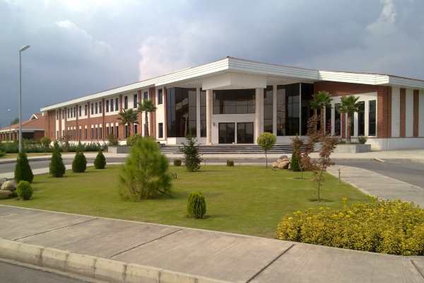 دانشکده فومن