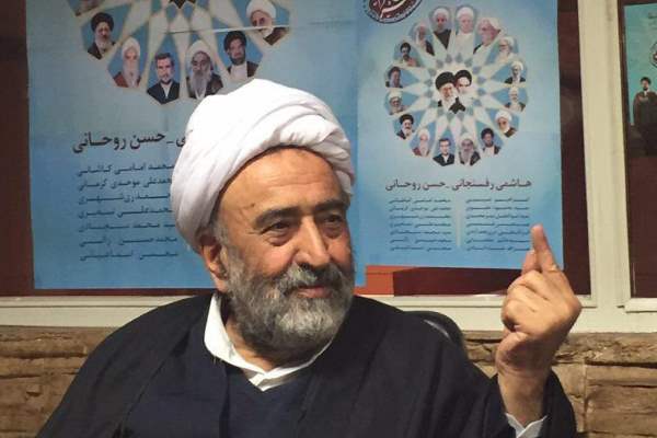 محمدرضا عباسی فر با مهدی کروبی دیدار کرد