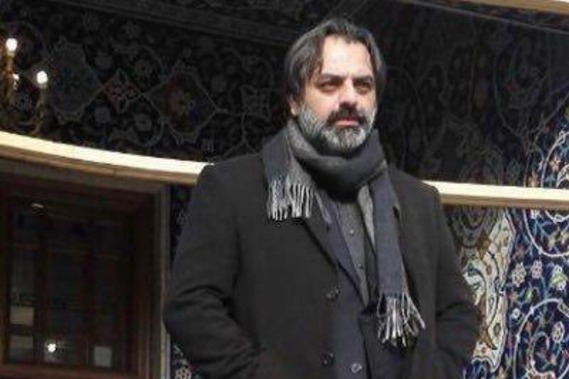 «خواهرزاده آخوندی نیستم»