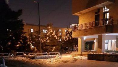 در برف و سرما دانشجویان غیر کاشانی خوابگاه دخترانه ی فیض آواره شدند!