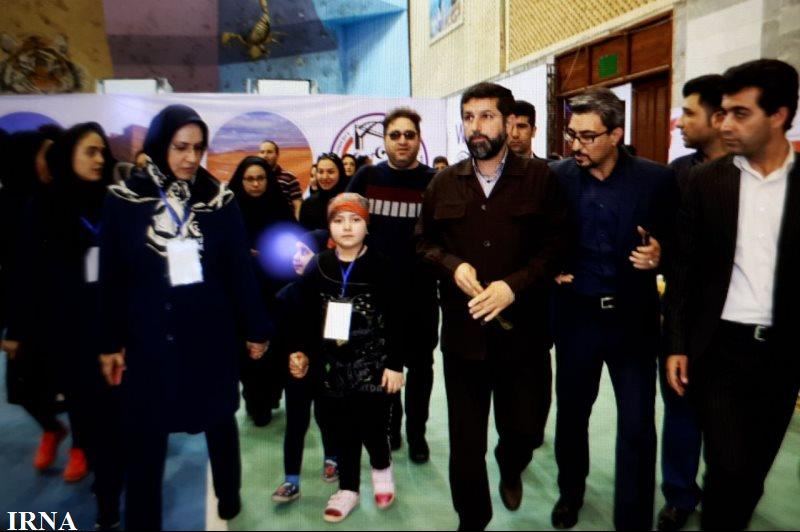 ورود زنان به سالن برگزاری مسابقات وزنه برداری در اهواز