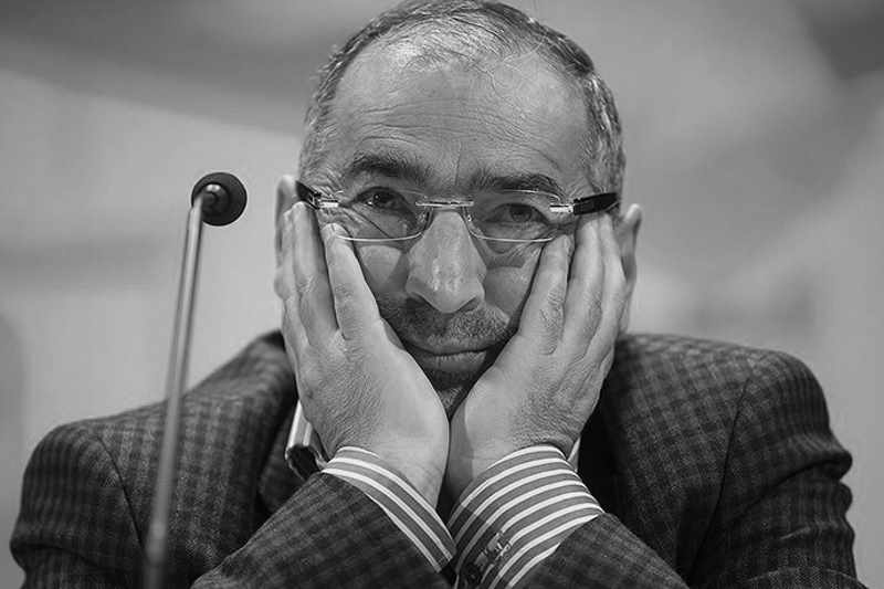 صادق زیباکلام