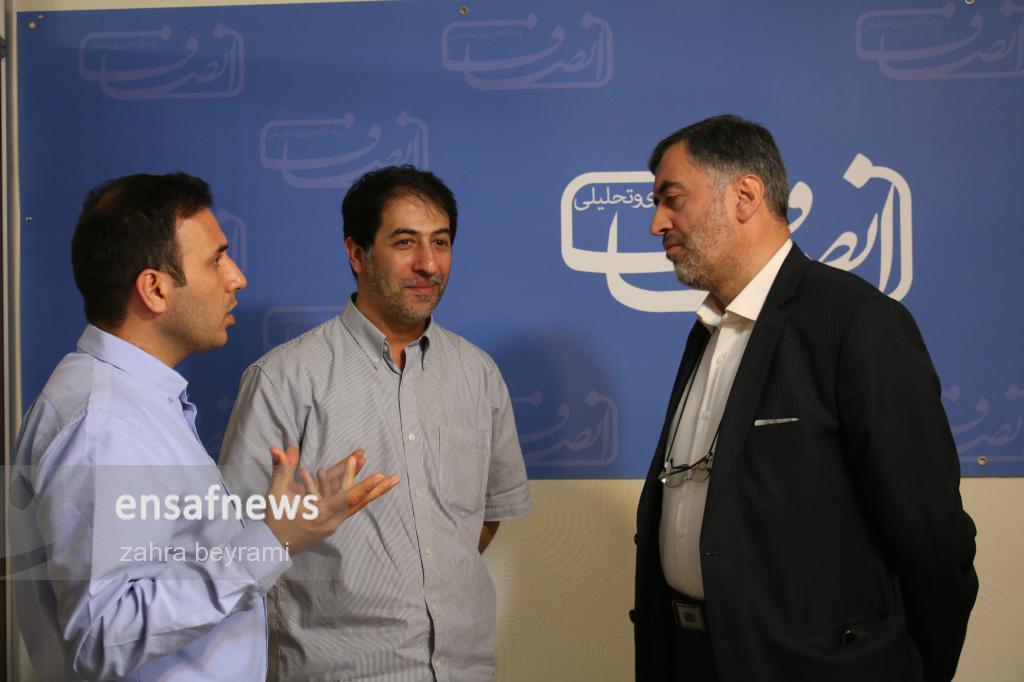 عکس | «عبدالله گنجی» در گعده انصاف نیوز