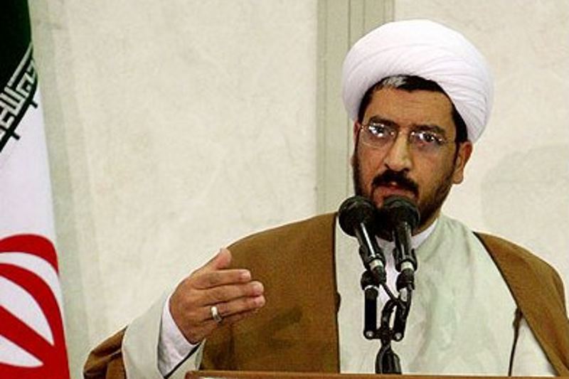 احمد زادهوش پیشنهاد دهنده کشور قم