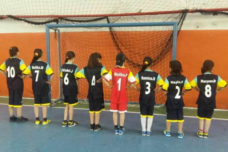 بی هزینه کنار کودکان آسیب هستیم