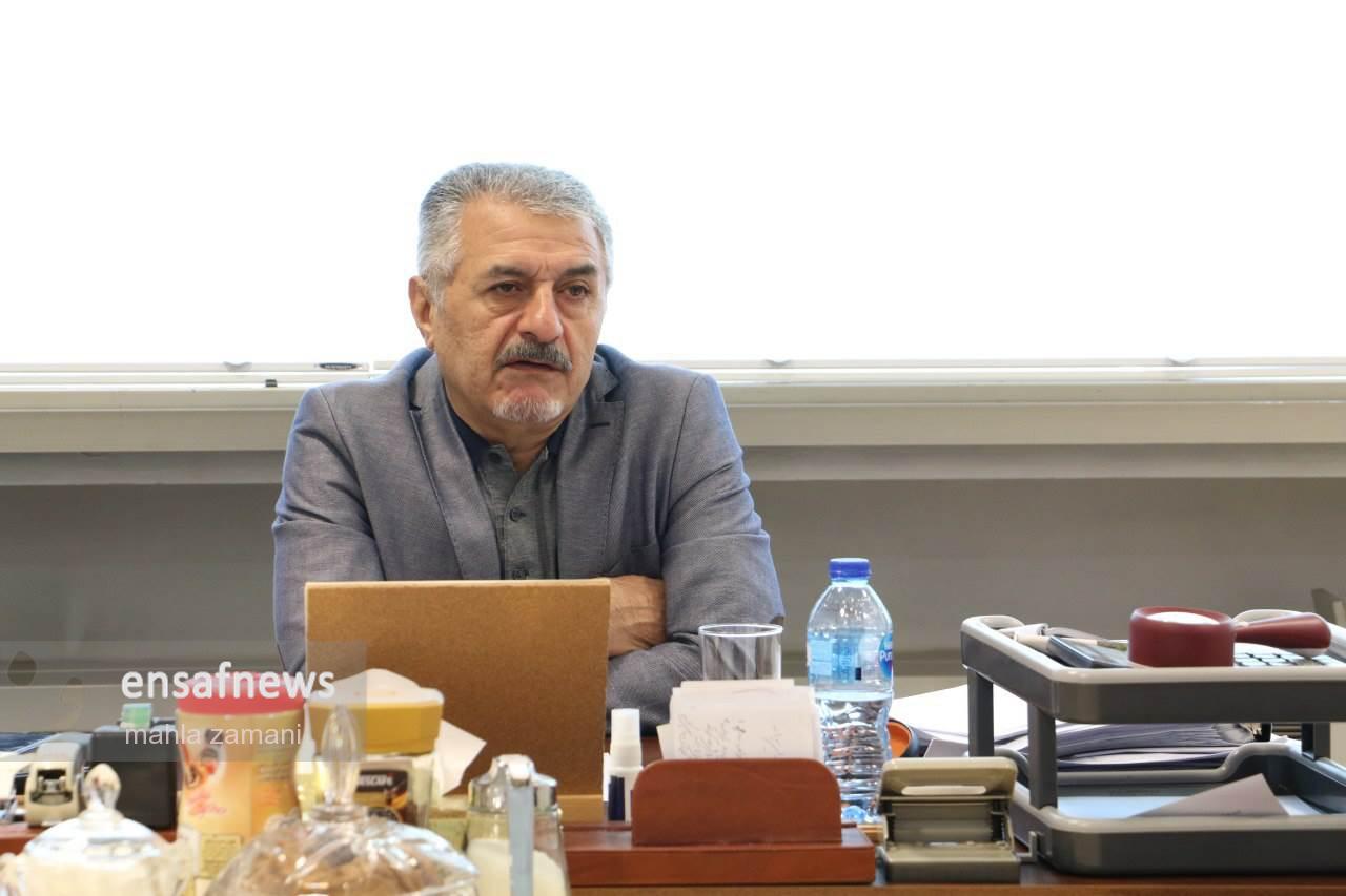 صفایی فراهانی: نظامیها به پادگانها برخواهند گشت