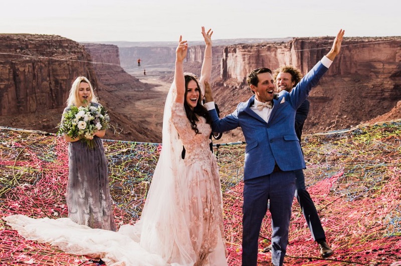 عروسی در ارتفا 120 متری