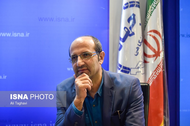 حسین احمدی نیاز
