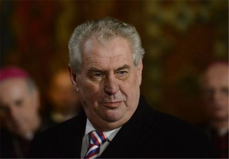 شوخی حاشیهساز رییسجمهور چک با خبرنگاران