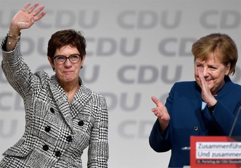 کرامپ باوئر جانشین مرکل شد