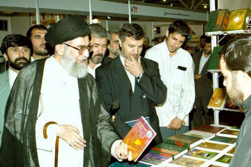 یادی از نامهٔ رهبری به بهانهٔ نهی اتّهام همراهی با دشمن