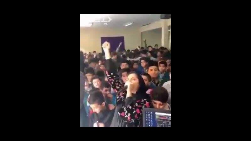 حنجره "جنتلمن" در بلندگوی مدارس