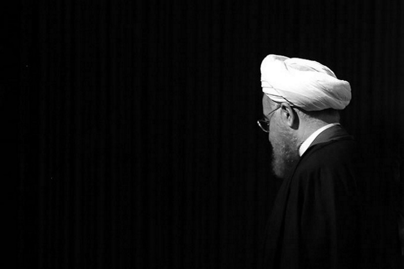 وحدت کلمه راهحل است؛ نه استعفای روحانی!