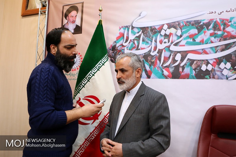 پناهندگی امیرتوحید فاضل