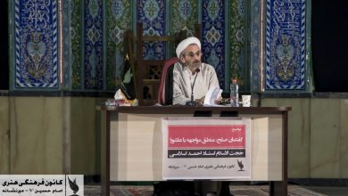 احمد اسلامی: منطق ما در مواجهه با عاشورا باید منطق صلح باشد