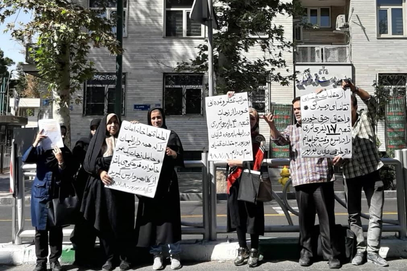 تجمع مالباختگان «وکیل کلاهبردار»