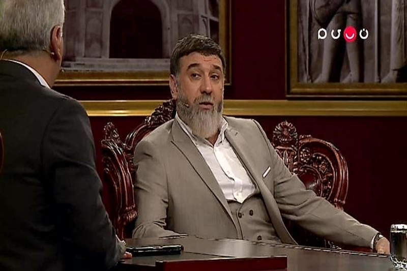 انصاریان: به تتلو گفتم حرمت علی کریمی را نگه دار