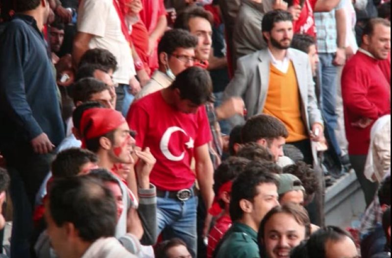 هیس! میهندوستان حرف نمیزنند!