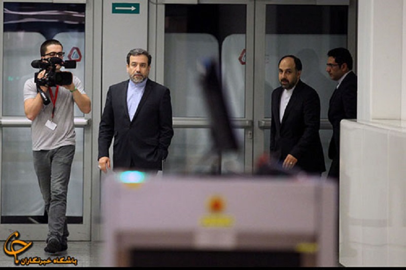انتقاد عراقچی از رفتار نمایندگان با ظریف