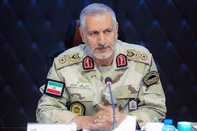 فرمانده مرزبانی: کولبران مورد حمایت ما هستند