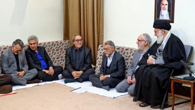 فیلم | مستندی از دیدارهای پنجشنبه‌ای آیت الله خامنه‌ای