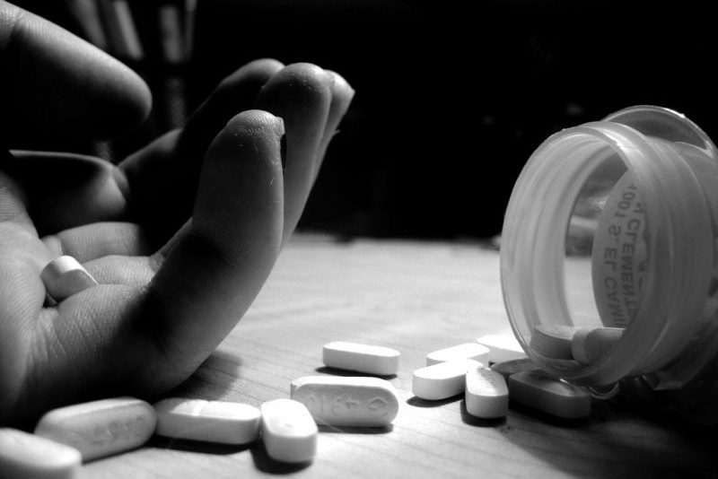 خودکشی با قرص