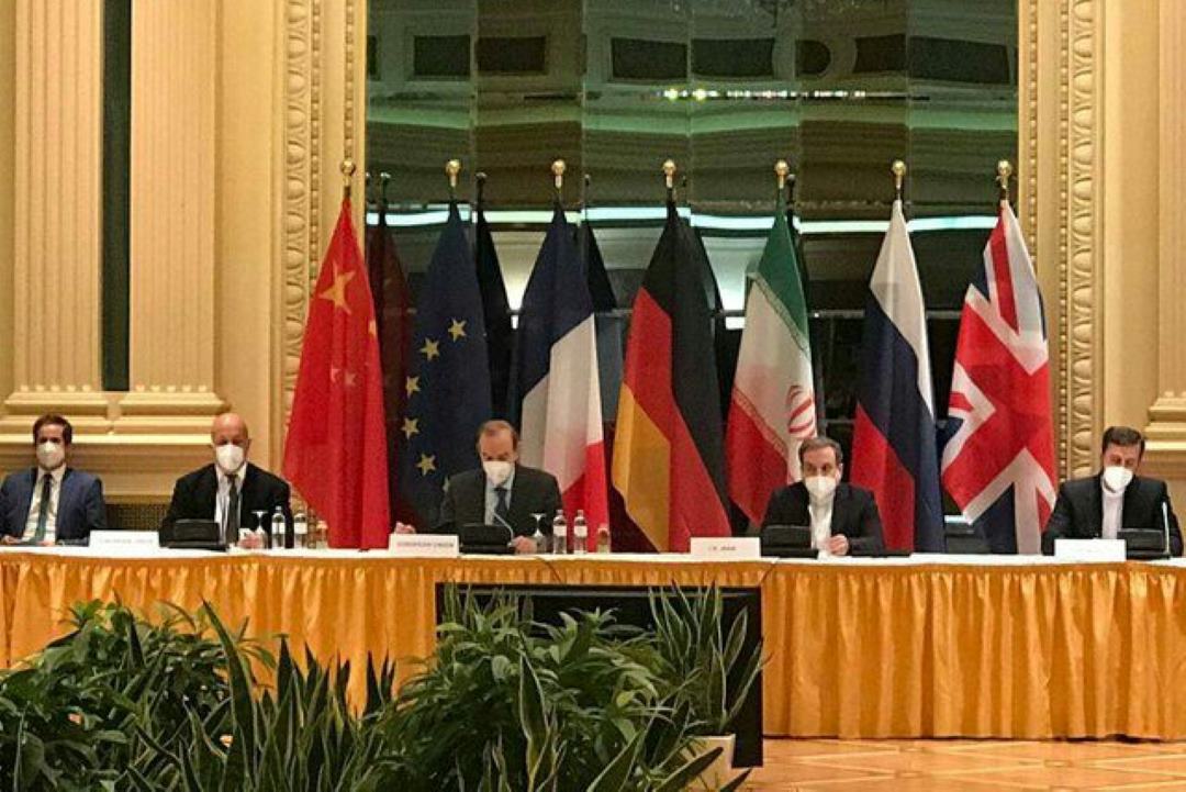 اختلاف منابع آگاه!