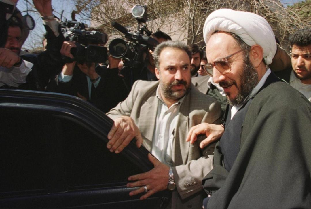 نقد و بررسی مفصل مصاحبهی اخیر علی یونسی توسط پژوهشگر اصولگرا