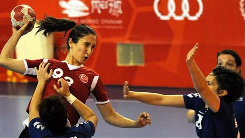 هندبالیستهای زن دیگر لازم نیست بیکینی بپوشند