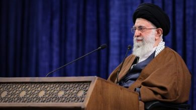 رهبری: مذاکره، صحبت و تعامل مقطعی با دشمن به معنای تسلیم نیست
