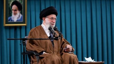 تاکید رهبری در دیدار مداحان: مداحی، موسیقیِ پاپ نیست