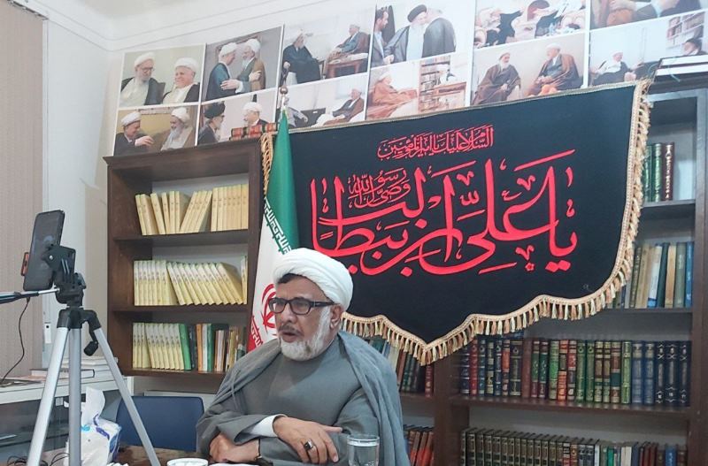میگفتند زیر عمامه هاشمی داس و چکش است!