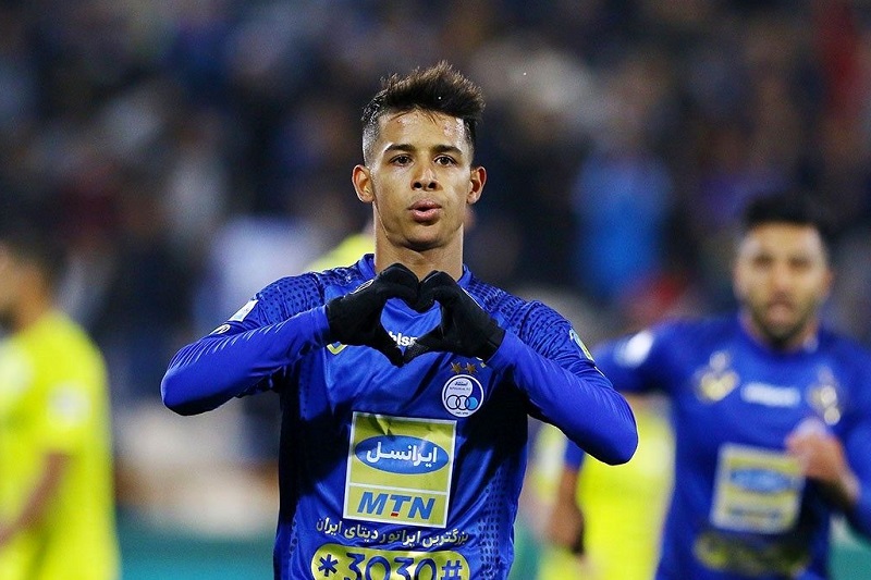 در سالهای اخیر بسیاری از بازیکنان محبوب هواداران استقلال، برای ادامهی فوتبال راهی خارج از کشور شدند؛ اما آیا بازگشت لژیونرهای استقلال امکانپذیر است؟