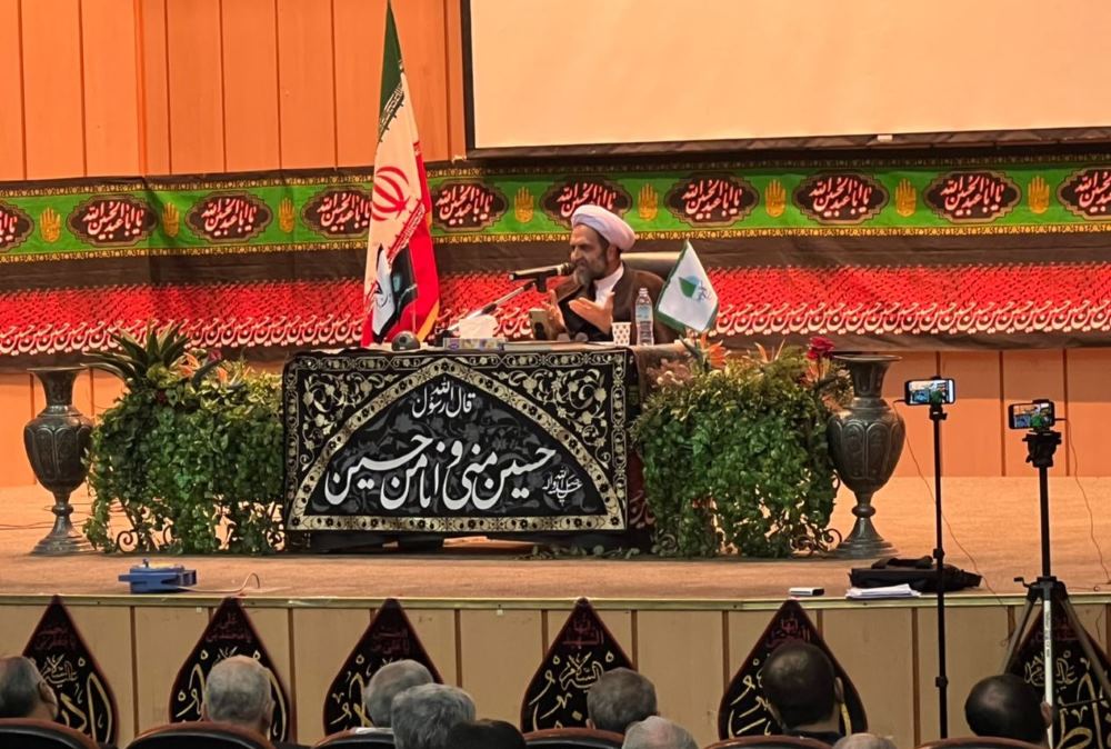 آیتالله سروش محلاتی: امام حسین موسس راه برونرفت از انسداد مطلق سیاسی است