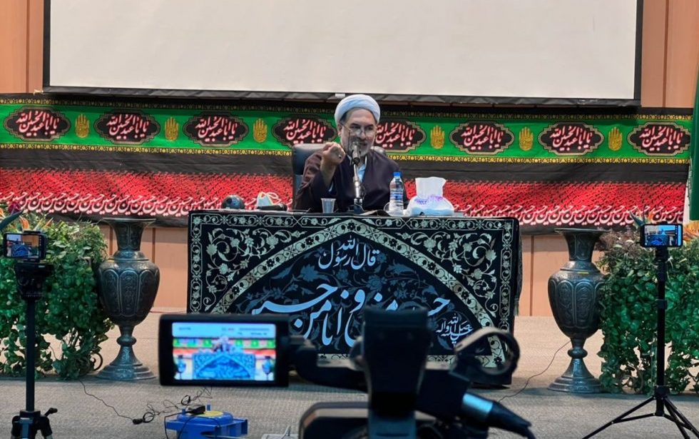 صادق نیا: قدرت حاکم تمایل دارد نهاد عزاداری را به جای اصلاح، به سوی رنج مقدس هدایت کند