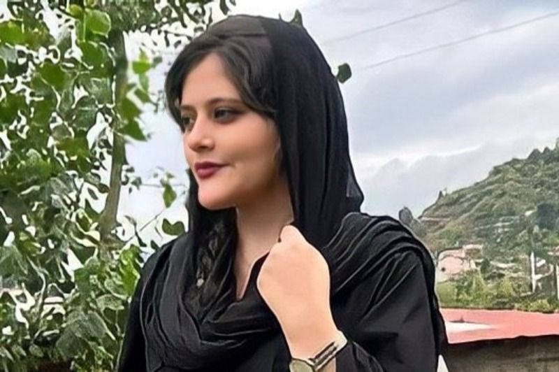 مهسا امینی