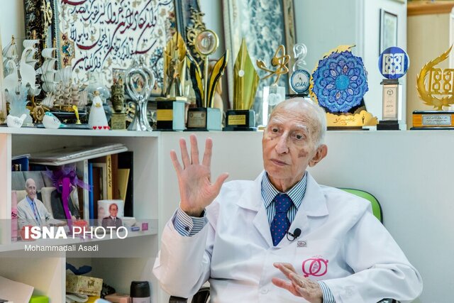 پروفسور فرهود پس از آزادی: سلامتم