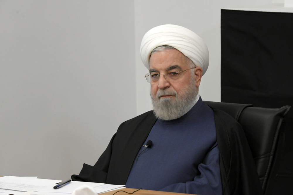 تاکید روحانی بر تهیهی «گزارش کامل و شفاف از جنایت قتل» داریوش مهرجویی و وحیده محمدیفر
