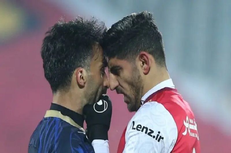 درگیری عجیب ترابی و موسوی در شب قهرمانی پرسپولیس در نیم فصل؛ داور فحاشی ترابی را تایید کرد؟