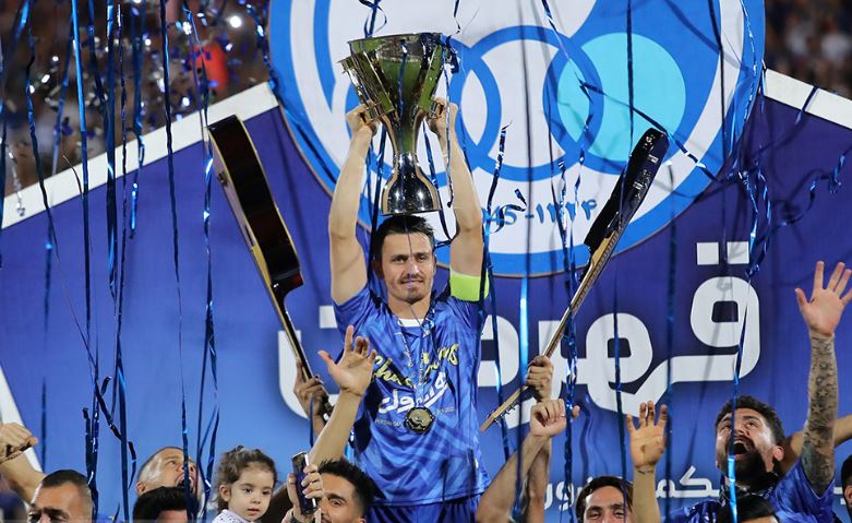 حمله نکونام به خطیر روی آنتن زنده ؛ آژیر قرمز در اردوگاه آبی به صدا درآمد