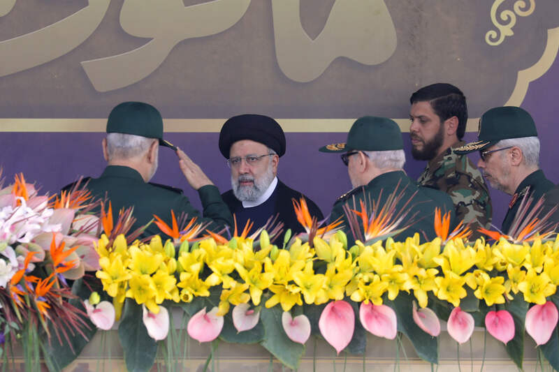 سخنرانی رئیسی در مراسم رژه نیروهای مسلح: حفظ حقوق و رعایت حال ارامنه یک ضرورت است