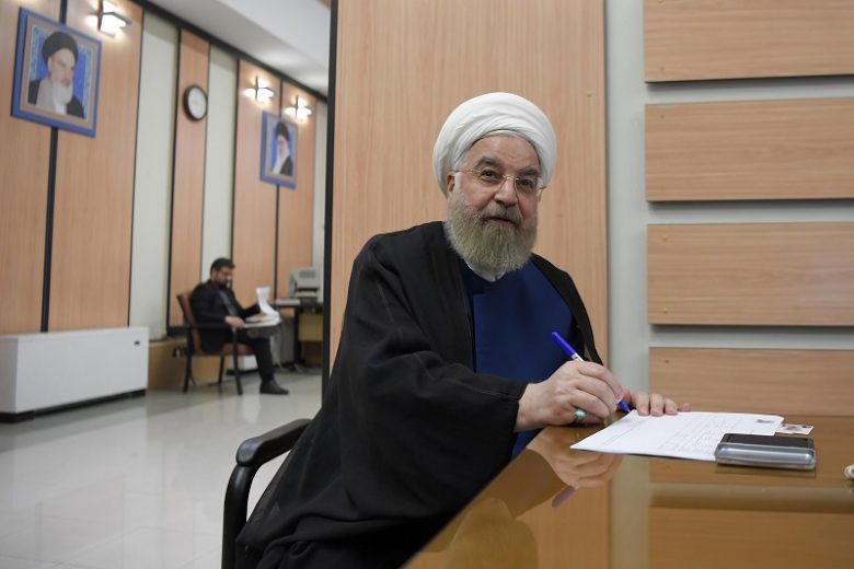 حسن روحانی گفت: ثبتنام کردم تا به وظیفه خود در قبال مردم عمل کنم
