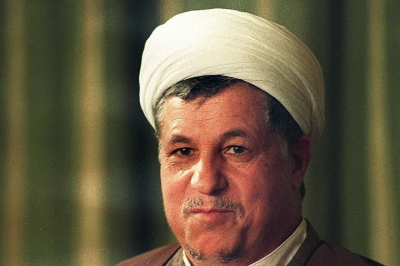 خاطرات هاشمی ۷ آذر سال ۷۹ | «شعارهای منفی هم مورد انتقاد شديد جناح راست است»