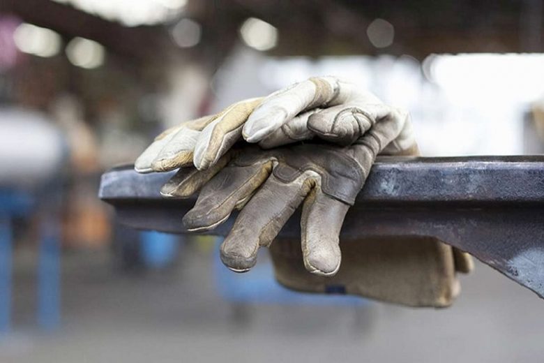 انتقاد نماینده مجلس از نرخ پیشنهادی دولت برای افزایش حقوق کارکنان