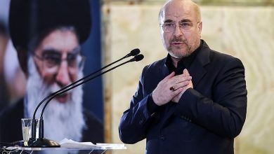 دو راهی قالیباف: همراه با تندروها همگام با میانه‌روها!