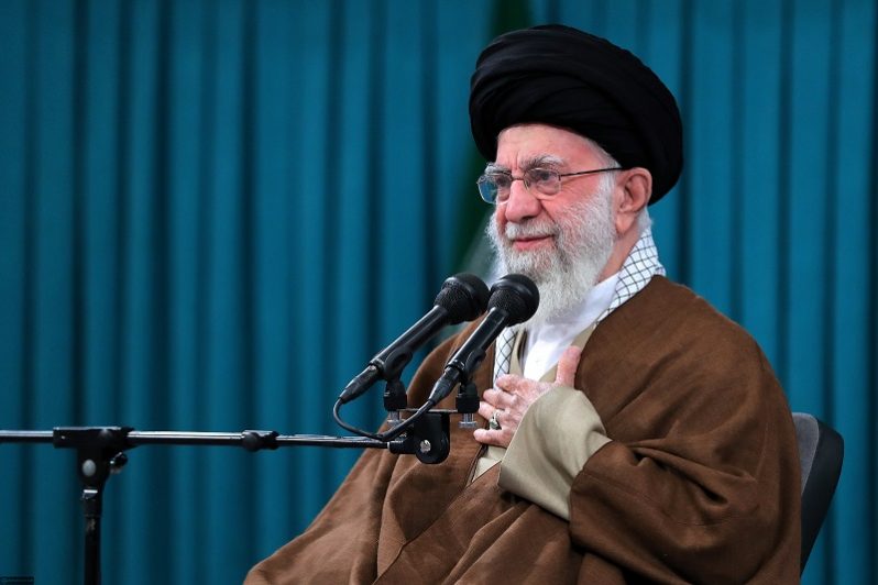 «پر تلاش» واژهی مشترک پیامهای رهبری در آغاز به کار مجالس